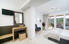 Irene Rooms, Skala Maries, Thassos, 5 Bed Studio, Third Floor