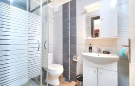 Irene Rooms, Skala Maries, Thassos, 5 Bed Apartment, First Floor