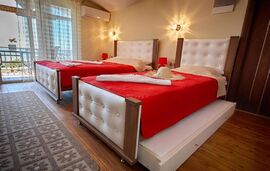 Xanthipi Studios, Sarti, Sithonia