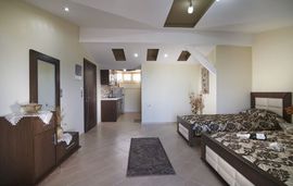 Xanthipi Studios, Sarti, Sithonia