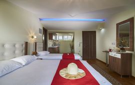 Xanthipi Studios, Sarti, Sithonia