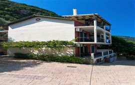 kastro maistro apartments agios ioannis lefkada 2
