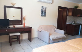 Amfitriti Apartments, Skala Sotiros, Thassos 4 Bed Studio No.11 Semi-based