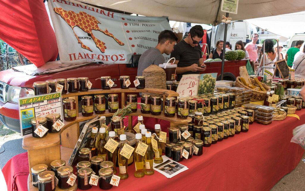 Pijačni dan u Nikitiju, Nikiti, Sithonia