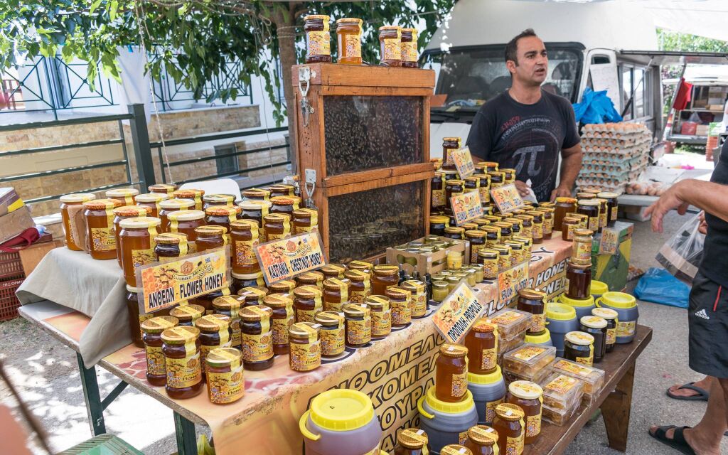 Pijačni dan u Nikitiju, Nikiti, Sithonia