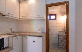 Rousko House, Sykia, Sithonia, 3 Bed Studio, Purple