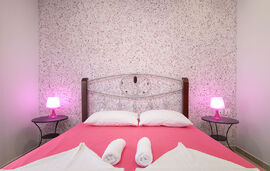 Rousko House, Sykia, Sithonia, 3 Bed Studio, Purple