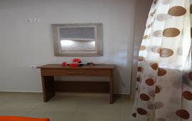 Rousko House, Sykia, Sithonia, 4 Bed Apartment, Mocha