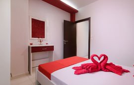 Rousko House, Sykia, Sithonia, 3 Bed Studio, Red