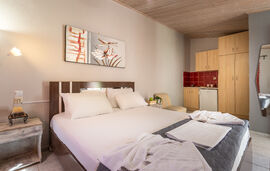 Anneta Studios, Sivota, Epirus, 2 bed studio