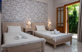 aloni studios apartments athani vasiliki lefkada apt no 2.4