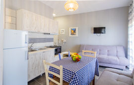 Anemelia Hotel Apartments, Vrahos, Epirus, 3 Bed Deluxe, First Floor