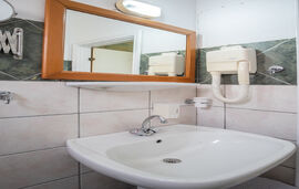 Anemelia Hotel Apartments, Vrahos, Epirus, 4/5 Bed Apartment, First Floor