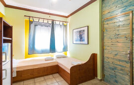 Anemelia Hotel Apartments, Vrahos, Epirus, 4/5 Bed Apartment, First Floor