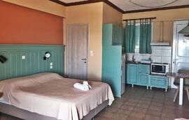 Anemelia Hotel Apartments, Vrahos, Epirus, 3 Bed Studio No.6, First Floor