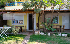 Anemelia Hotel Apartments, Vrahos, Epirus, 3 Bed Studio No. 1, Ground Floor