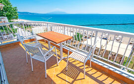 Afrodite Rooms, 4 bed sea view