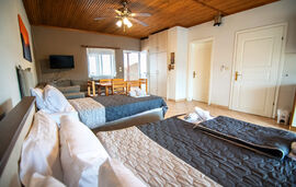 Afrodite Rooms, 6 bed