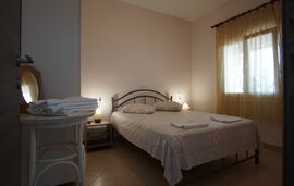 Porto Almira Apartments, Nikiti, Sithonia