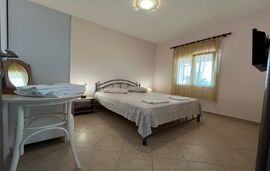 Porto Almira Apartments, Nikiti, Sithonia