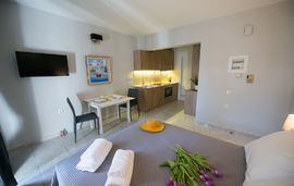 regalo apartments kariotes lefkada 2 bed studio no. 3 ground floor 2