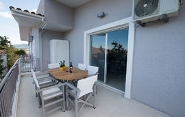 regalo apartments kariotes lefkada 2 bedroom apartment no. 9 second floor 1