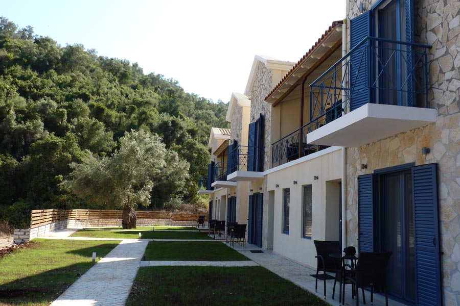 ilianthos apartments and rooms mikros gialos lefkada 2