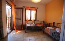 Daldogianni Despina   Evangelia Apartments, Ormos Panagias, Sithonia