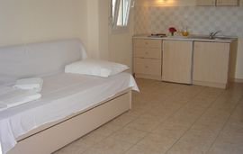 deres apartments hanioti kassandra 33