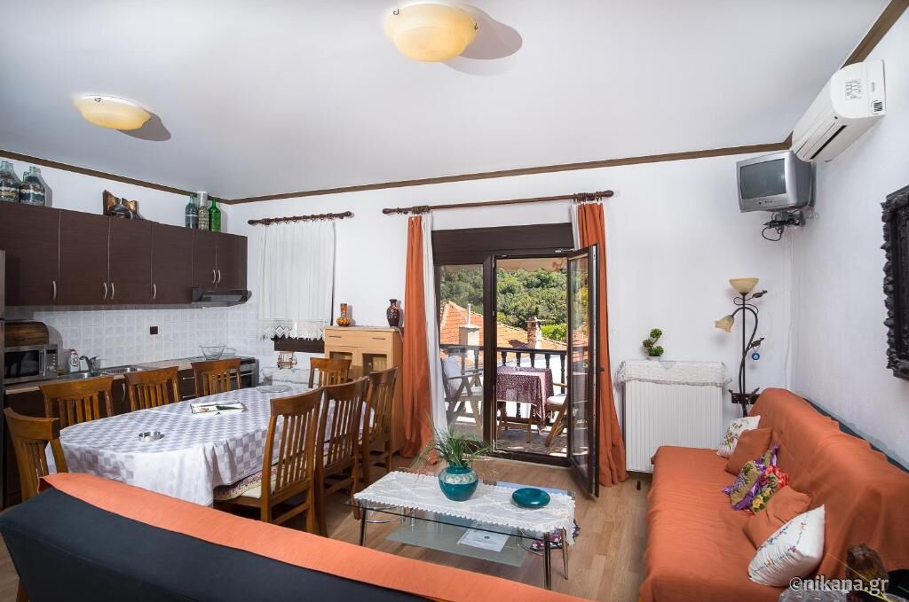 Anna Studios, Maries, Thassos