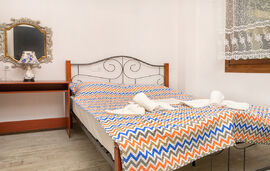 Danai House, Nea Rodha, Athos, 4 bed apartment (amea)