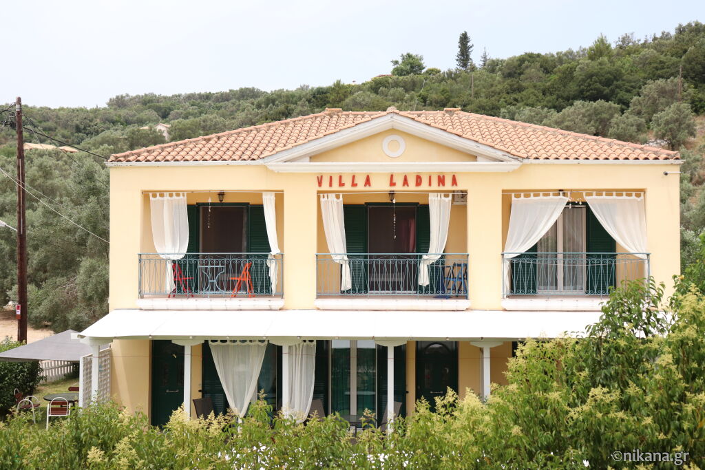 Ladina Villa, Kariotes, Lefkada