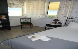 blue crystal villa nea iraklitsa kavala 11