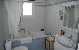 blue crystal villa nea iraklitsa kavala 22