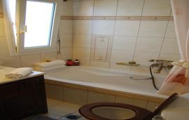 blue crystal villa nea iraklitsa kavala 23