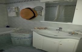 blue crystal villa nea iraklitsa kavala 26