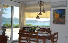blue crystal villa nea iraklitsa kavala 9