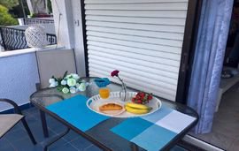 tinas apartment polichrono kassandra 12