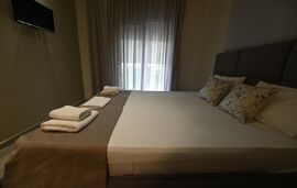 Maria Villa, Nea Skioni, Kassandra, 3 Bed Apartment, Renovated