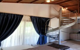 Elli's Onar Studios, Sykia, Sithonia