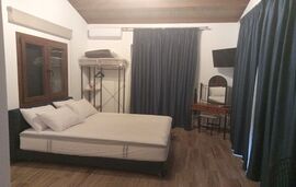 Elli's Onar Studios, Sykia, Sithonia