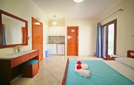 Thomas Studios&Apartments, Vasiliki, Lefkada, 4 Bed Studio, No.12