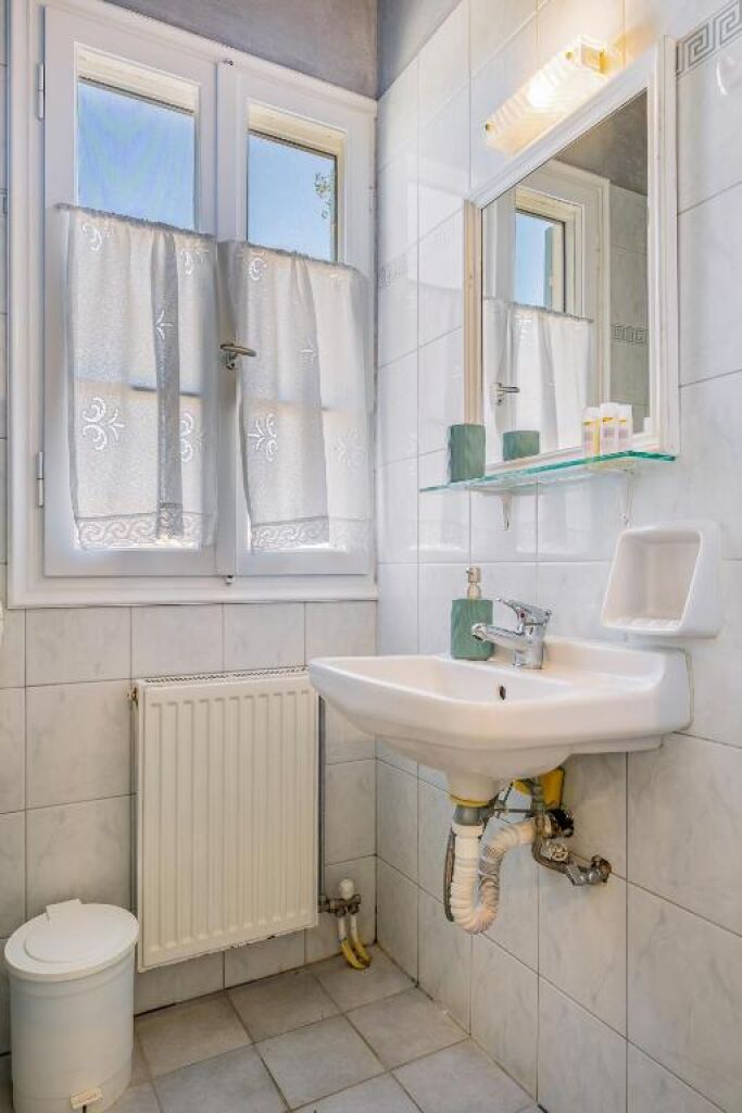 Aeolos Studios and Rooms, Tsoukalades, Lefkada