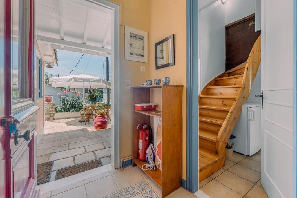 Aeolos Studios and Rooms, Tsoukalades, Lefkada