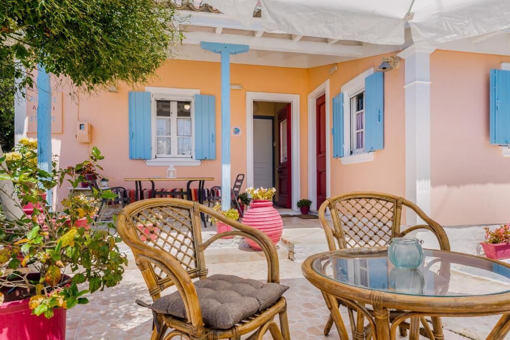 Aeolos Studios and Rooms, Tsoukalades, Lefkada