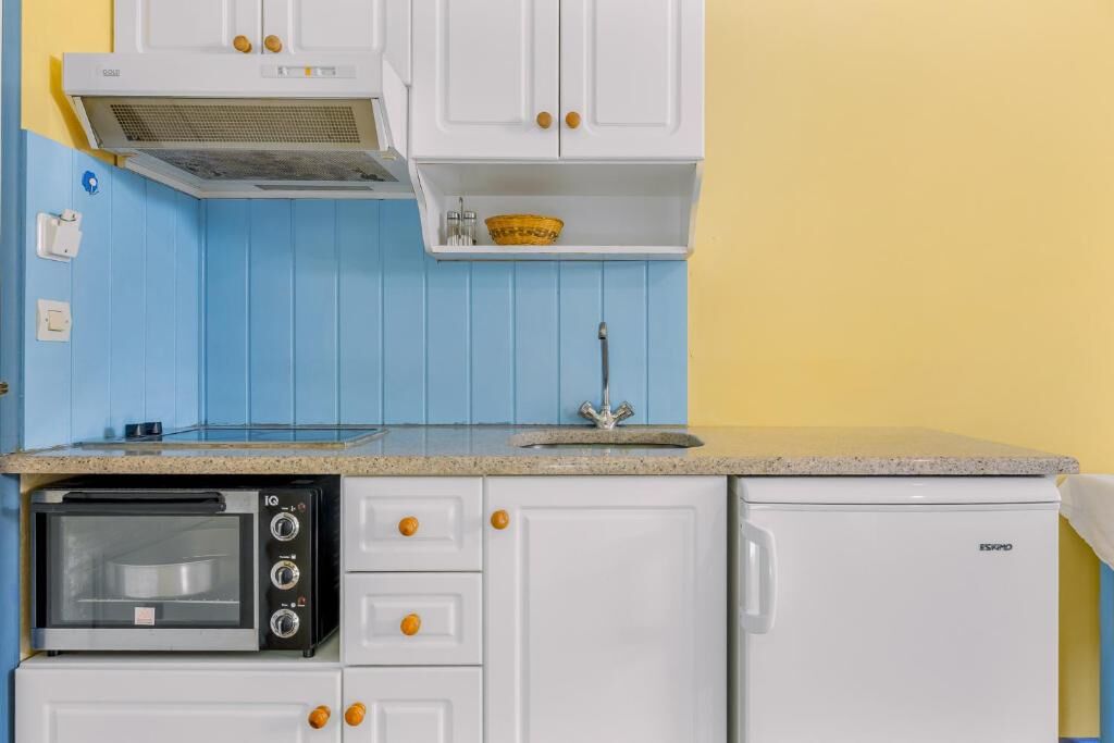 Aeolos Studios and Rooms, Tsoukalades, Lefkada