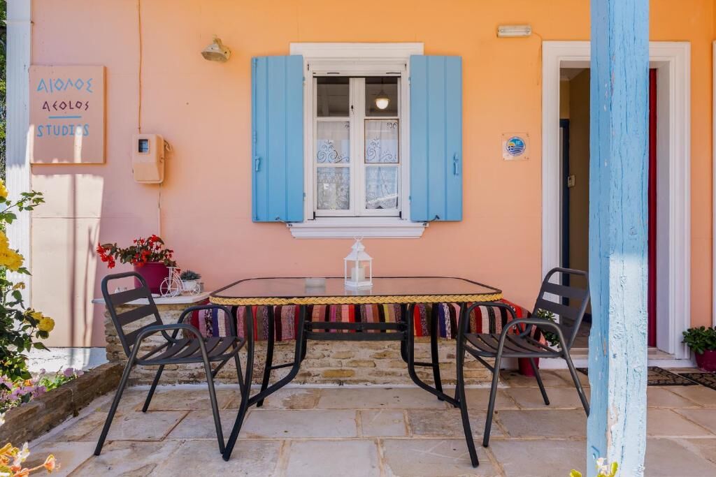 Aeolos Studios and Rooms, Tsoukalades, Lefkada