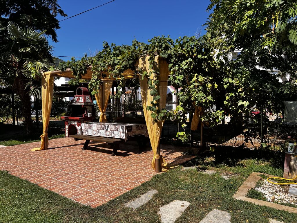 Dona Studios, Stavros, Thessaloniki
