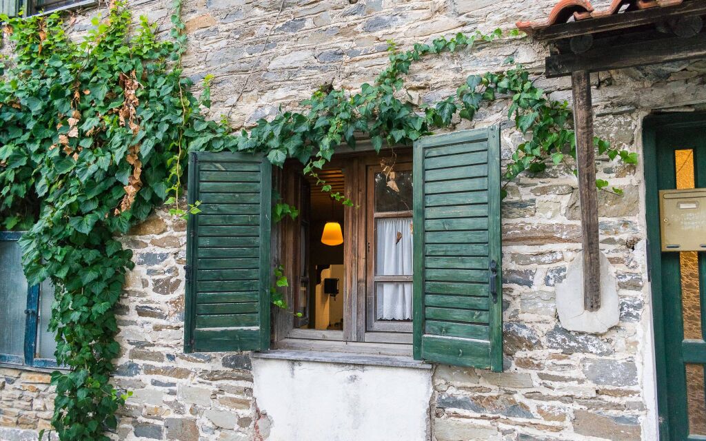 Stari Nikiti, Nikiti, Sithonia