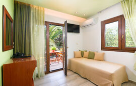 Irini Patira Studios & Apartments, Potos, Thassos, 3 Bed Studio